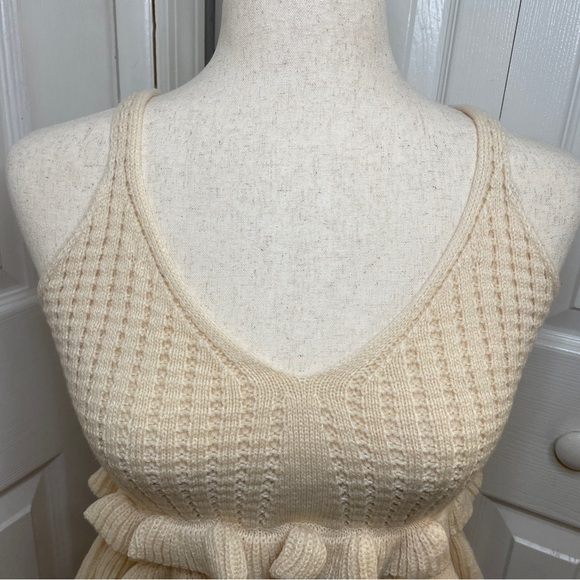 Shein ruffle tank top - Picture 2 of 6